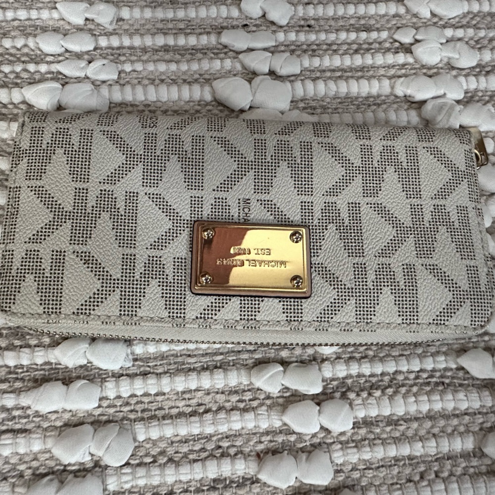 Michael Kors wallet